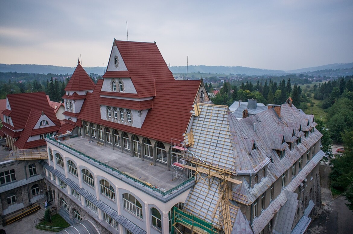 PONOVNO ODKRIJTE VEČNO ELEGANCO S STREŠNIKOM GERARD TRADICIONAL