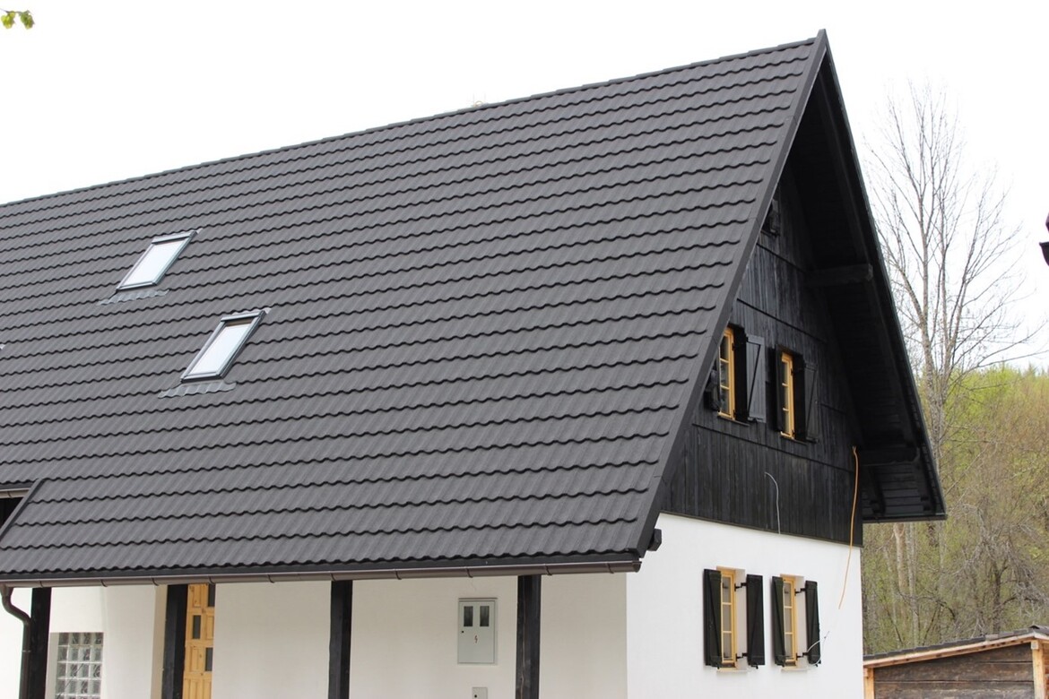 PONOVNO ODKRIJTE VEČNO ELEGANCO S STREŠNIKOM GERARD TRADICIONAL